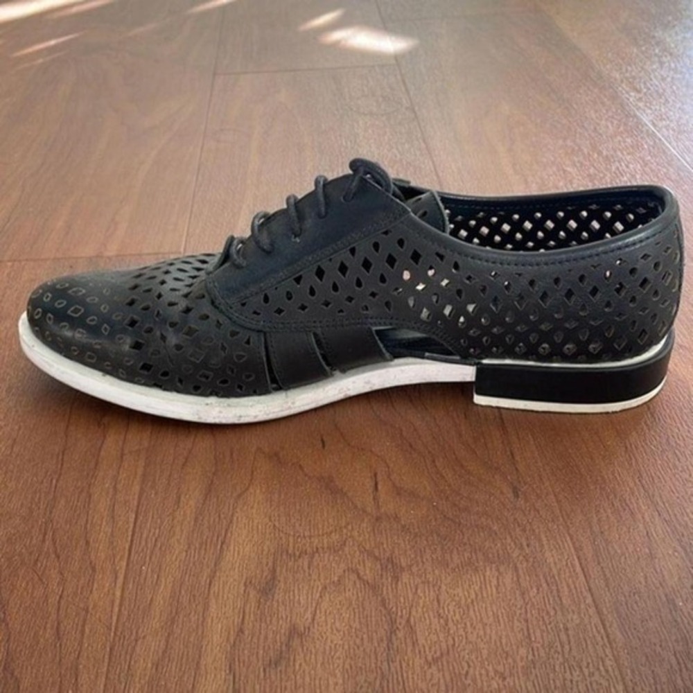 Miista Perforated Leather Oxfords Lace Up Shoes White Sole‎ Black Casual - Picture 2 of 5